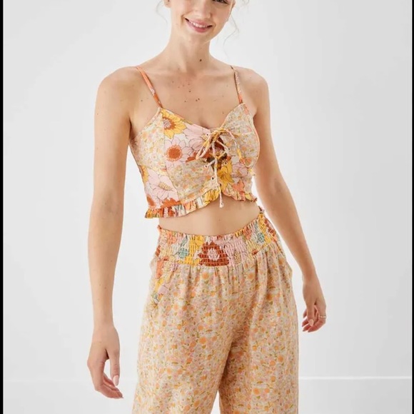 AE - Linen blend Floral Cropped Top - size S petite - Picture 1 of 14